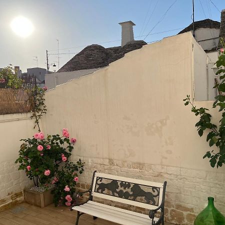 Nido Di Pietra-Dimora In Centro Bed & Breakfast Alberobello Exterior photo