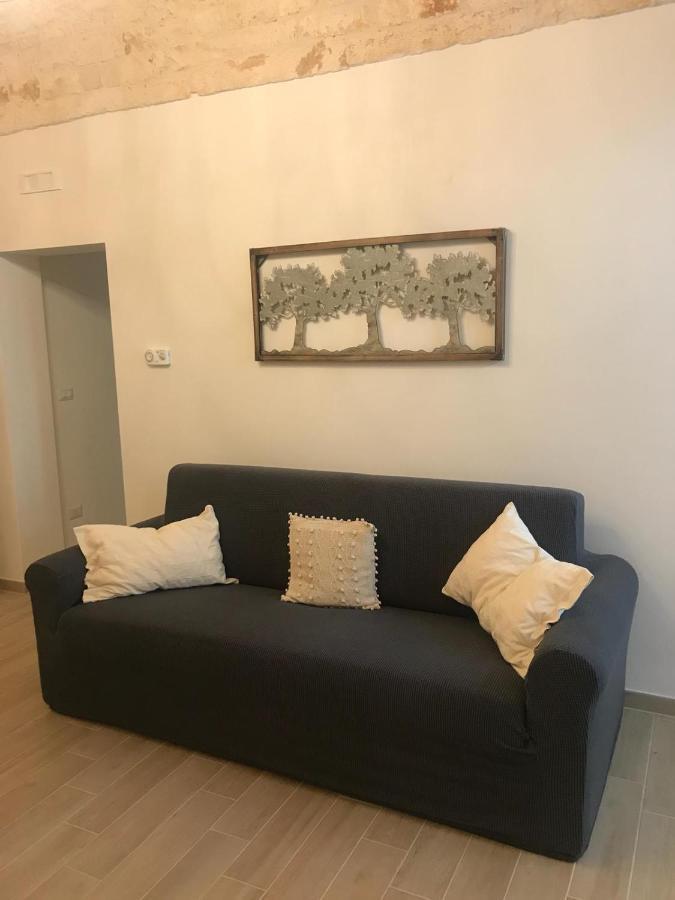 Nido Di Pietra-Dimora In Centro Bed & Breakfast Alberobello Exterior photo