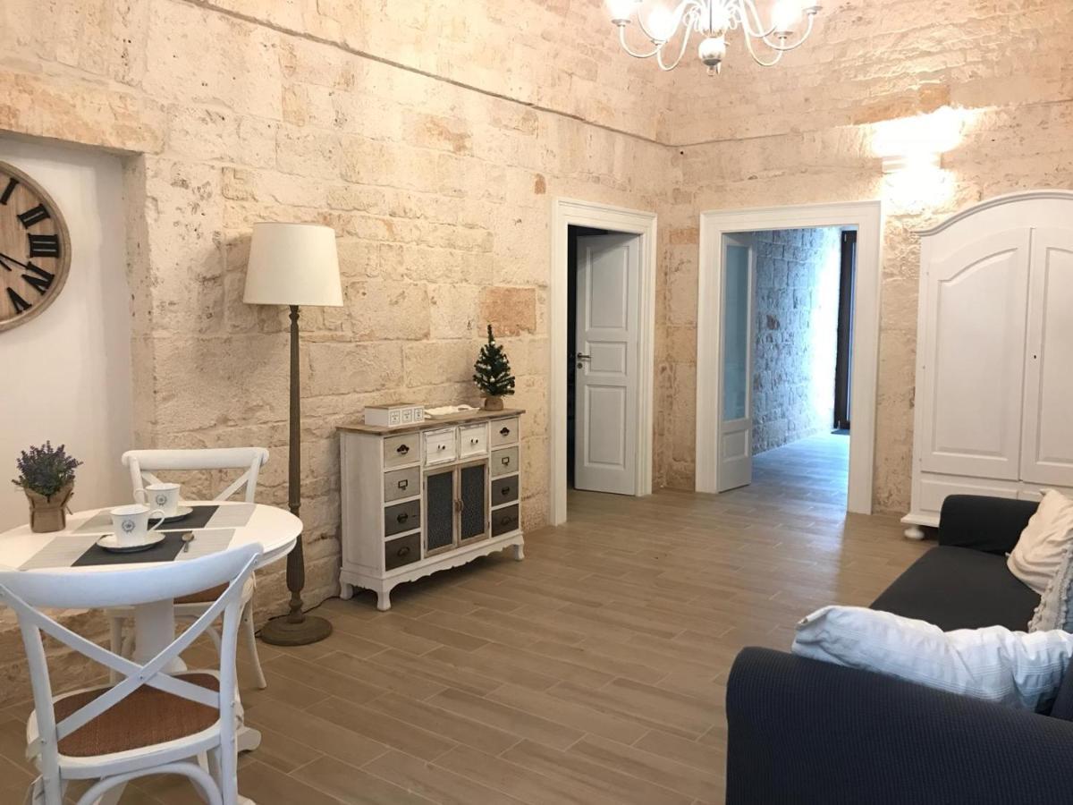 Nido Di Pietra-Dimora In Centro Bed & Breakfast Alberobello Exterior photo