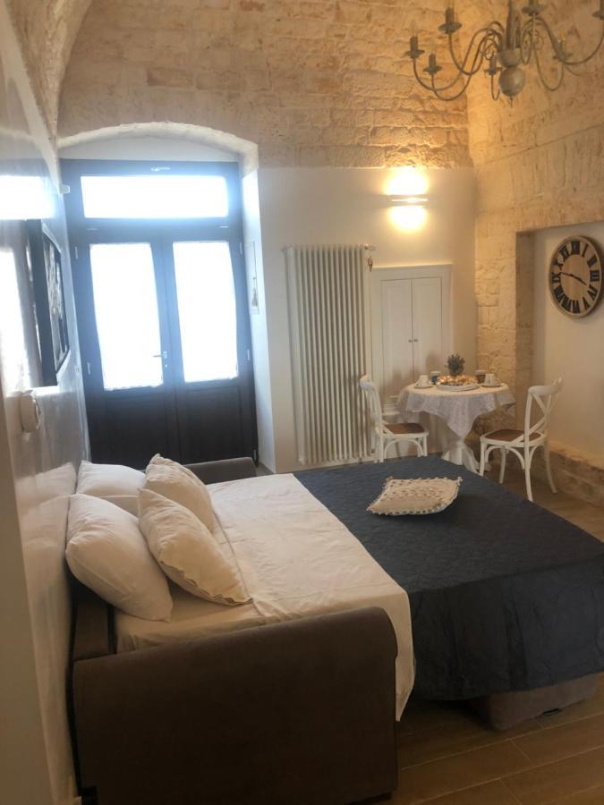 Nido Di Pietra-Dimora In Centro Bed & Breakfast Alberobello Exterior photo